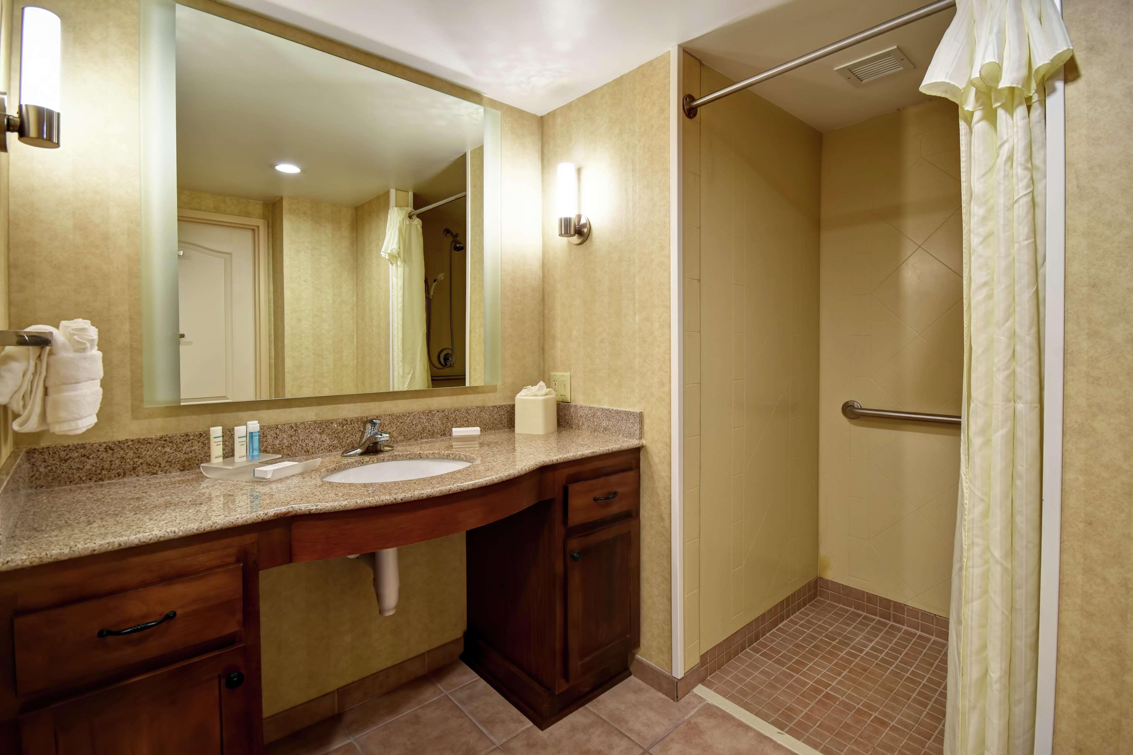 Homewood Suites By Hilton Lancaster Bagian luar foto