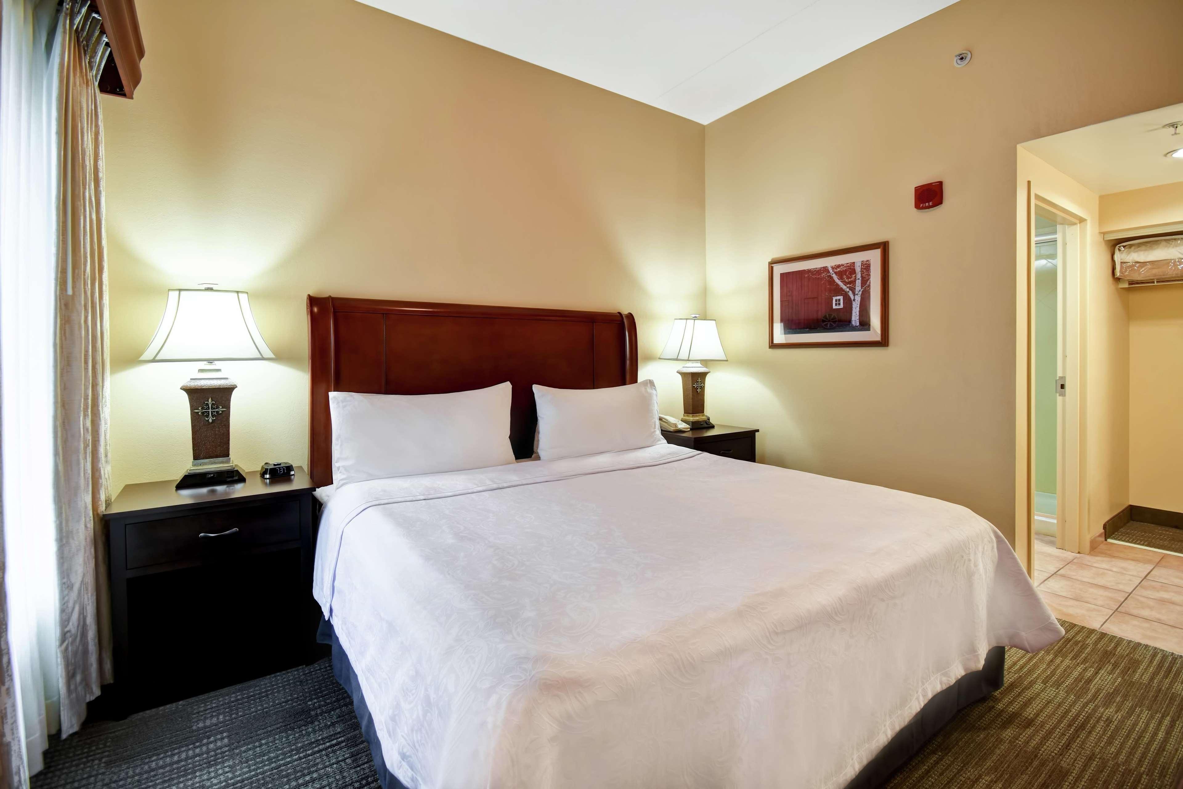 Homewood Suites By Hilton Lancaster Bagian luar foto