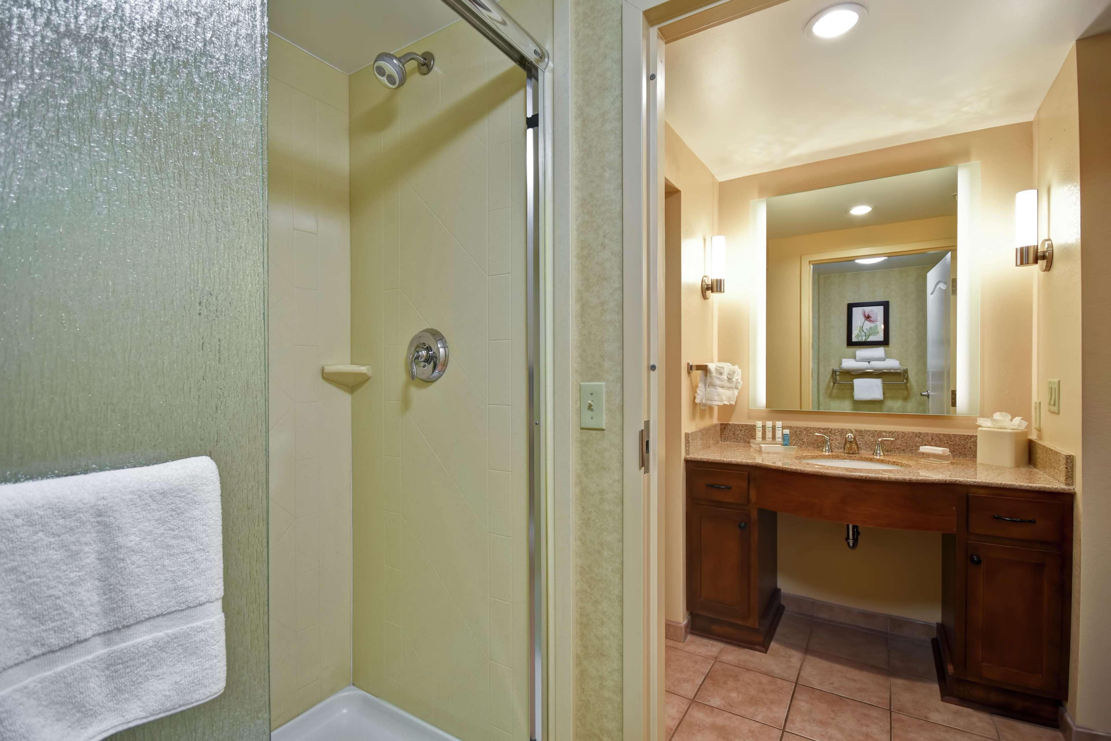 Homewood Suites By Hilton Lancaster Bagian luar foto
