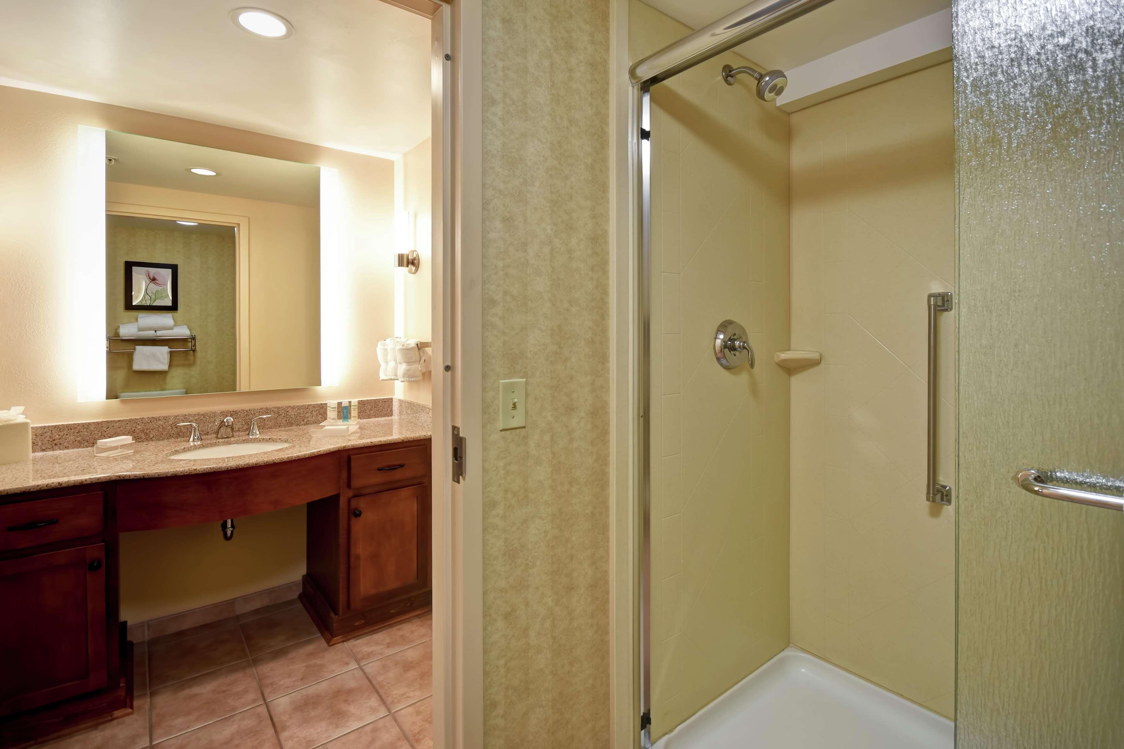 Homewood Suites By Hilton Lancaster Bagian luar foto