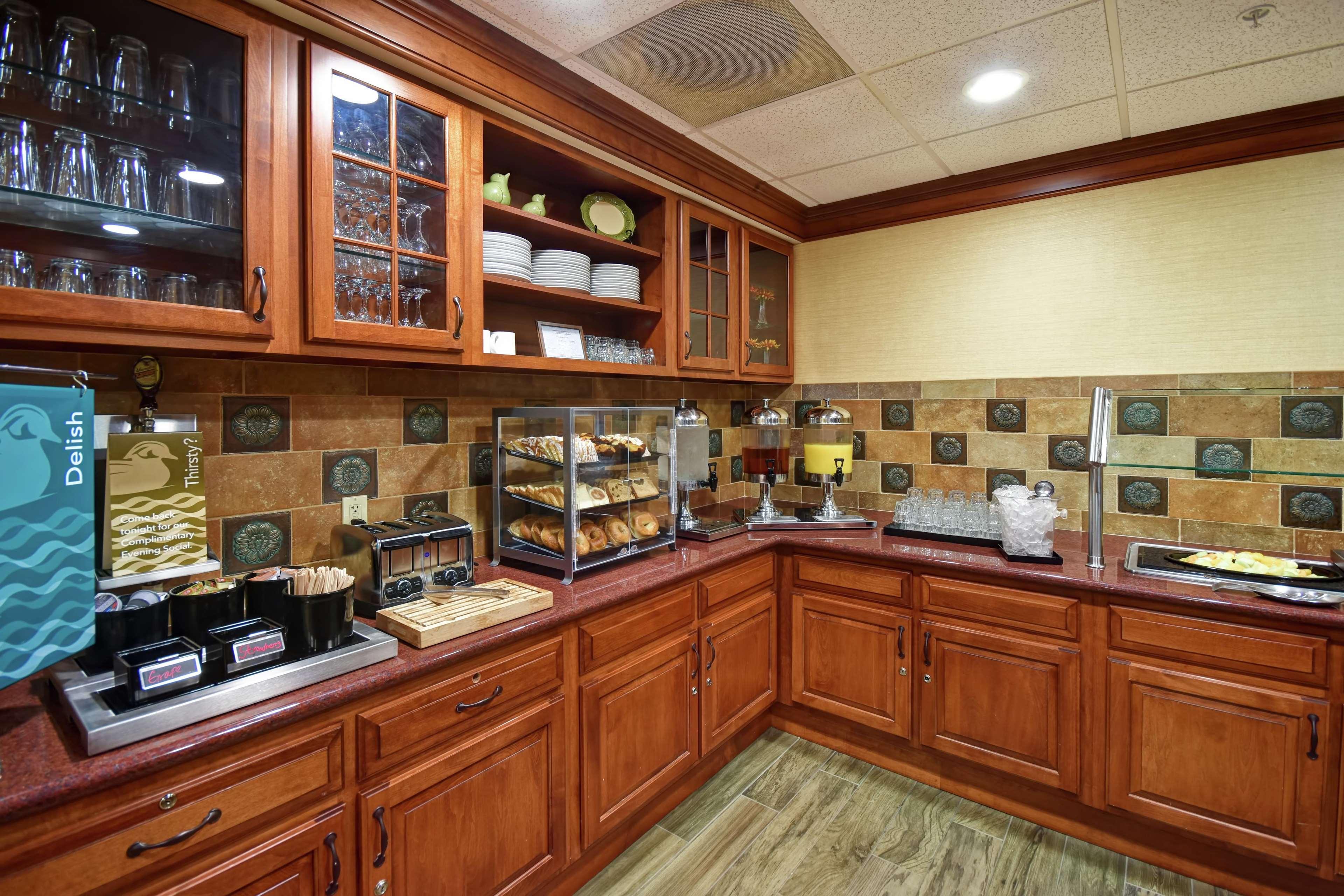 Homewood Suites By Hilton Lancaster Bagian luar foto