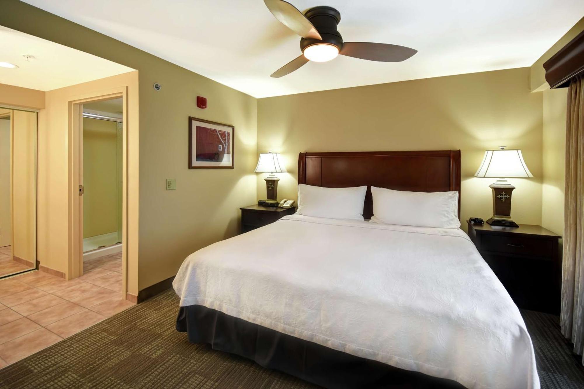 Homewood Suites By Hilton Lancaster Bagian luar foto