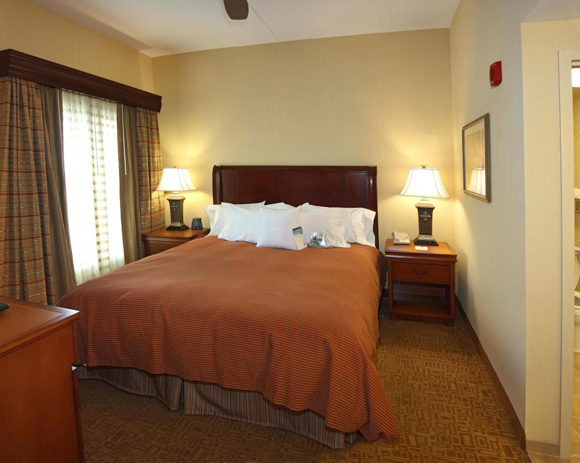 Homewood Suites By Hilton Lancaster Bagian luar foto